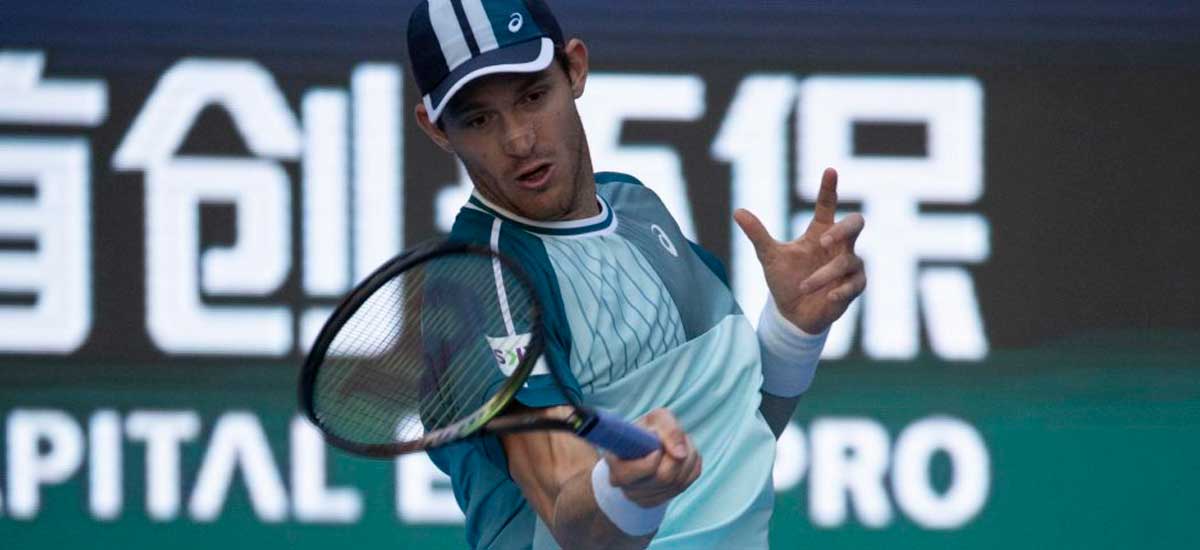 Un impecable Nicolás Jarry avanza a cuartos de final en el ATP de Beijing
