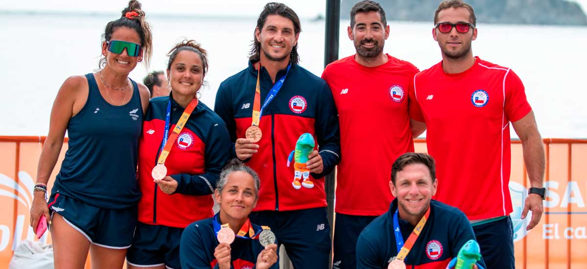 El Team Chile del Tenis Playa logró tres medallas en Santa Marta
