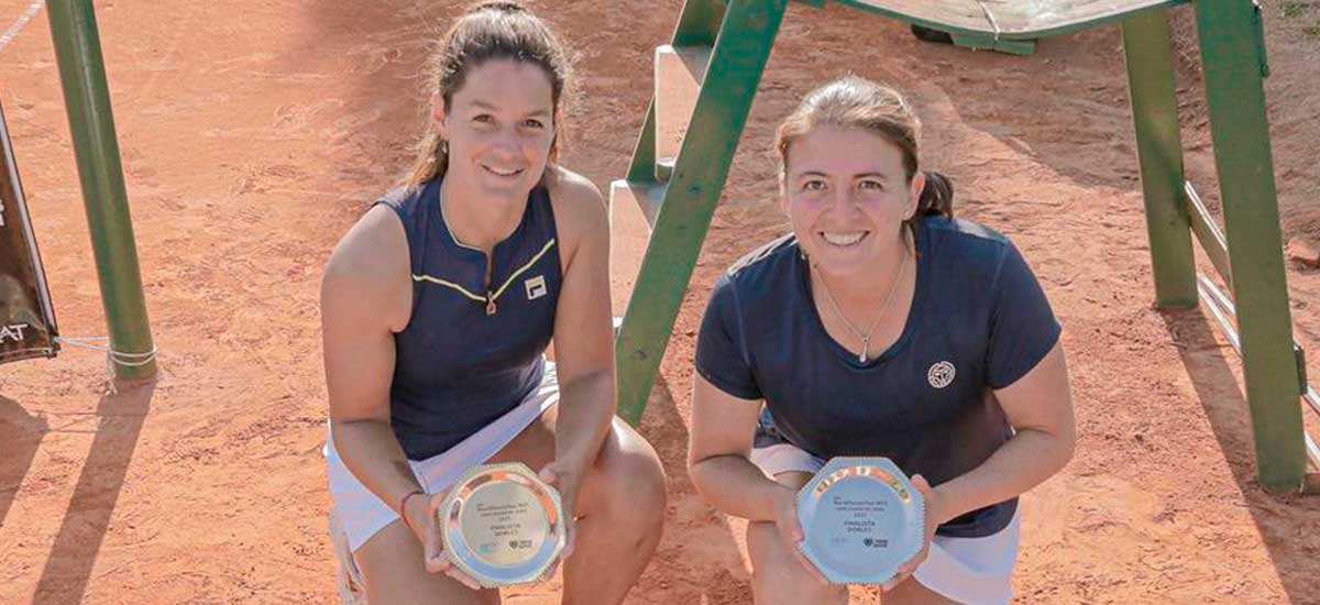 Fernanda Labraña fue vicecampeona duplas en Argentina