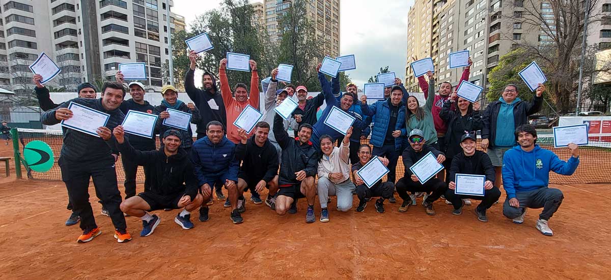 Exitoso cierre del cuarto curso Play Tennis para entrenadores en la Fetech