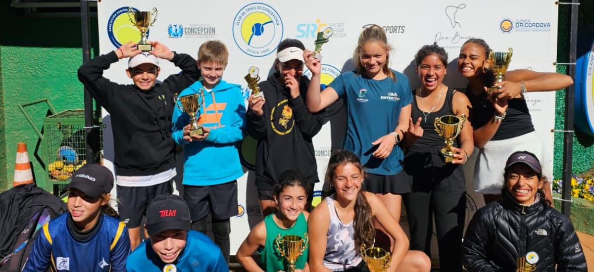 Nacionales arrasaron en el Grado 3 COSAT Club de Tenis Concepción