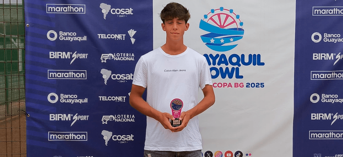 Pérez vuelve a brillar en la gira COSAT: Campeón dobles y finalista singles en Ecuador