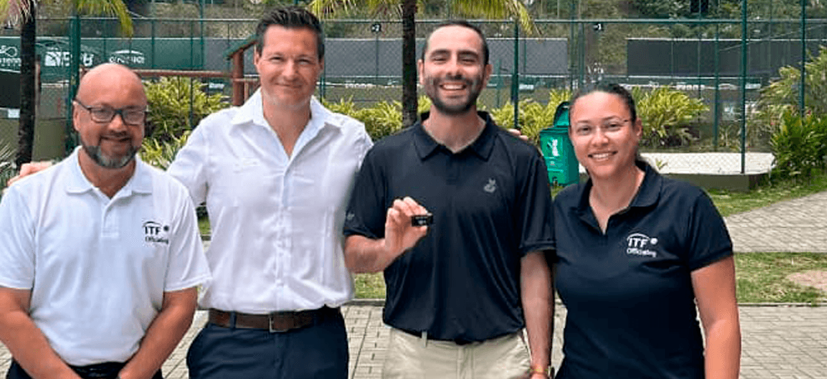 Árbitro chileno aprobó curso ITF White Badge Chair Umpire en Brasil